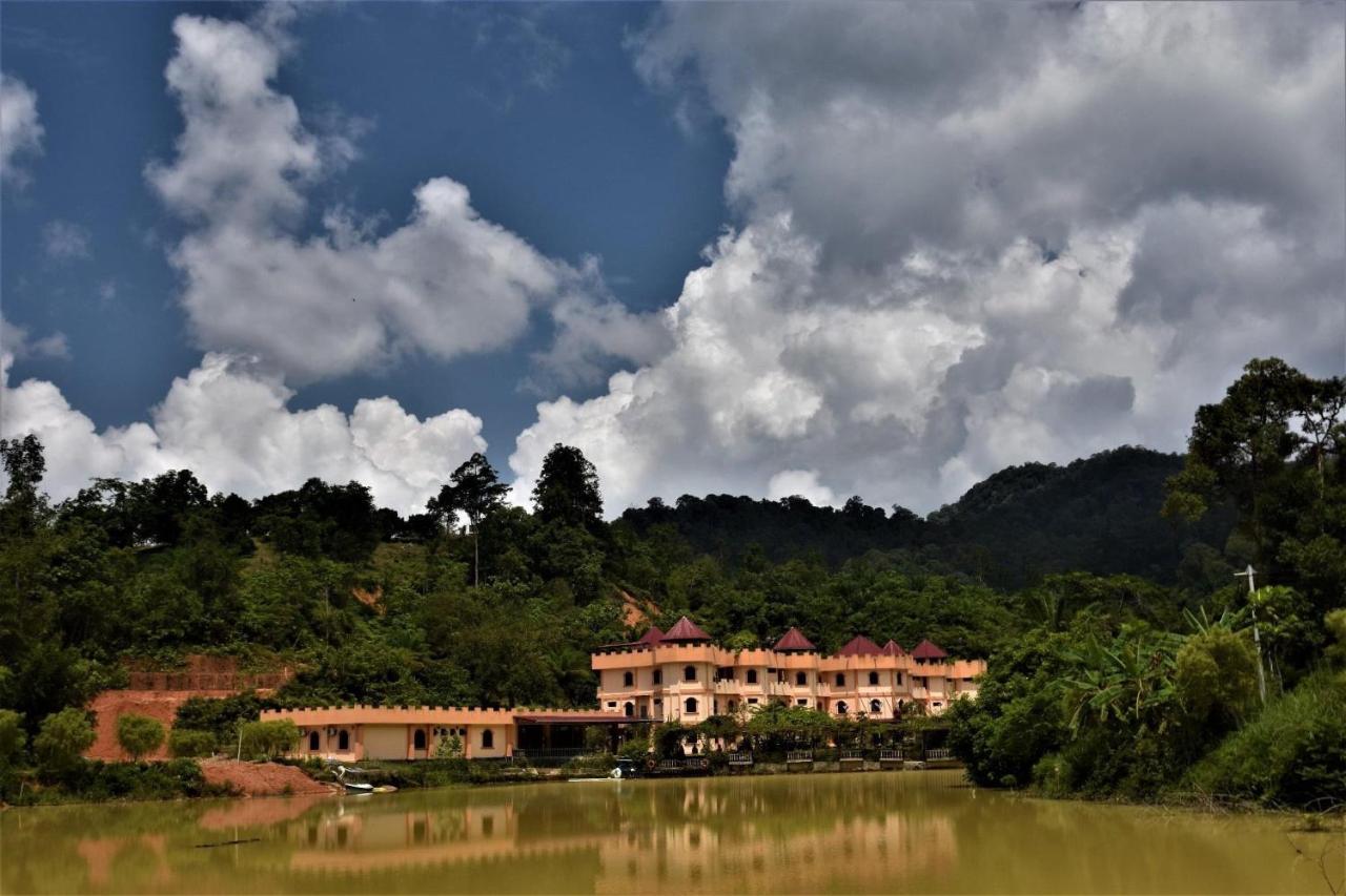 Lake Castle Sungai Lembing Exterior foto