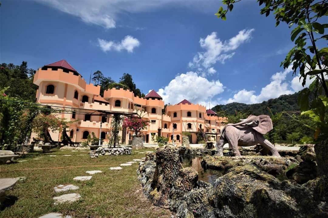 Lake Castle Sungai Lembing Exterior foto